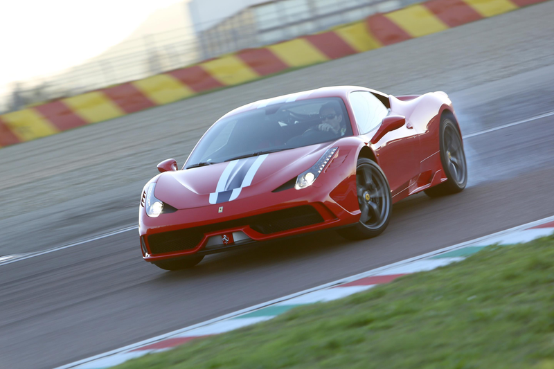 Illustration for article titled Ferrari 458 Speciale And SRT Viper TA: The Wallpapers
